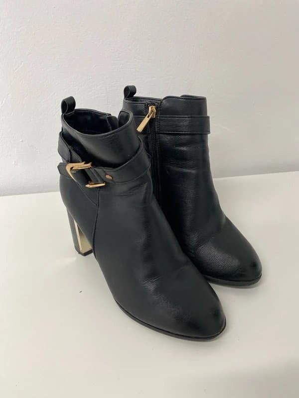 New Look Fab super comfy New look block heel ankle boot Uk5.5 leather RR003