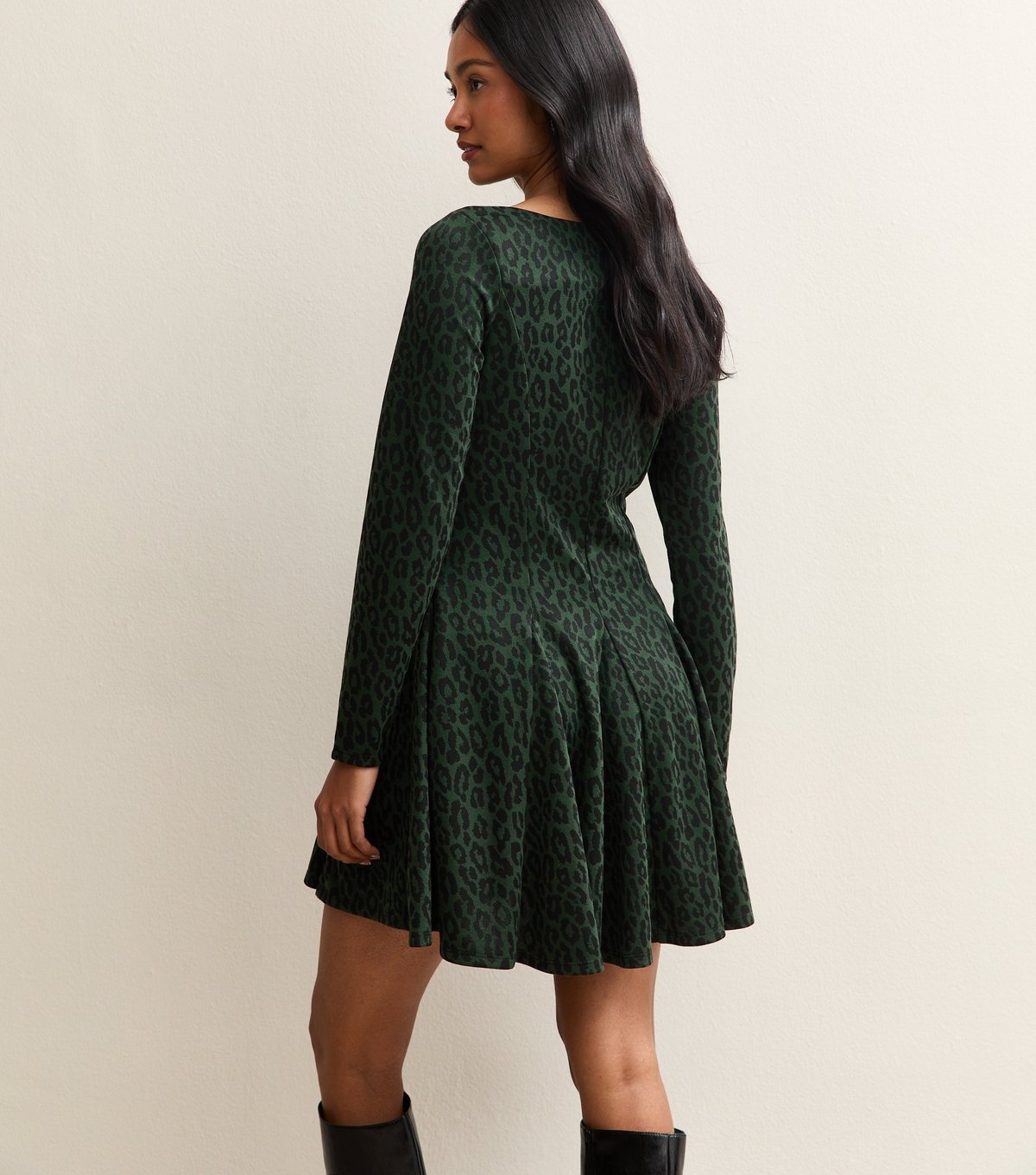 New Look Women's Green Animal Pattern Long Sleeve Skater Mini Dress New Look - 4