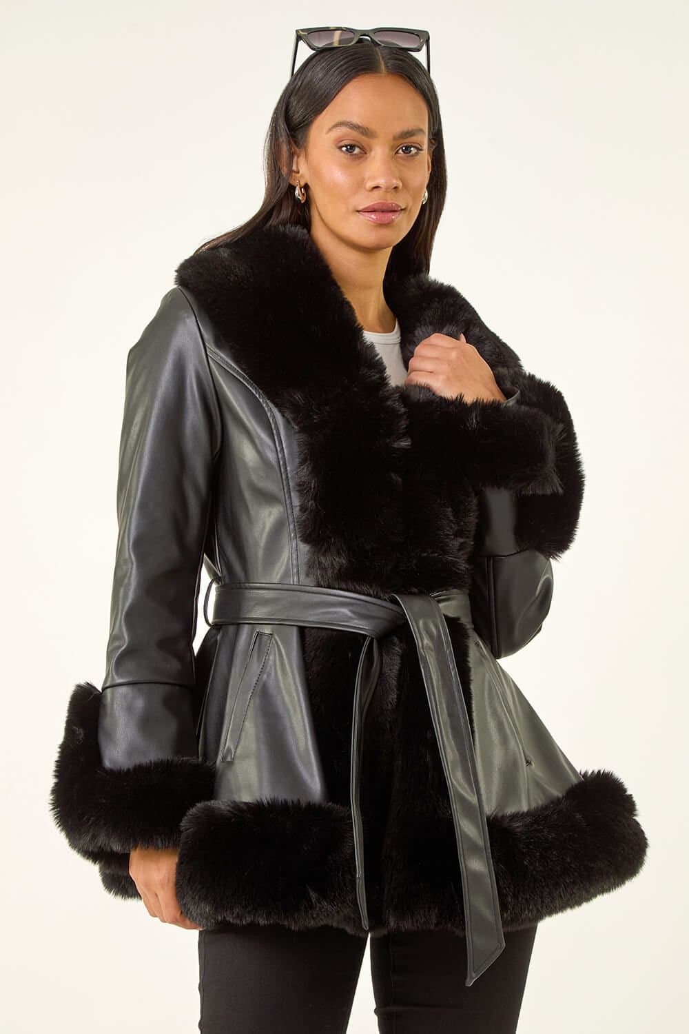 Dusk Dusk Women's Contrast Faux Fur Coat in Black