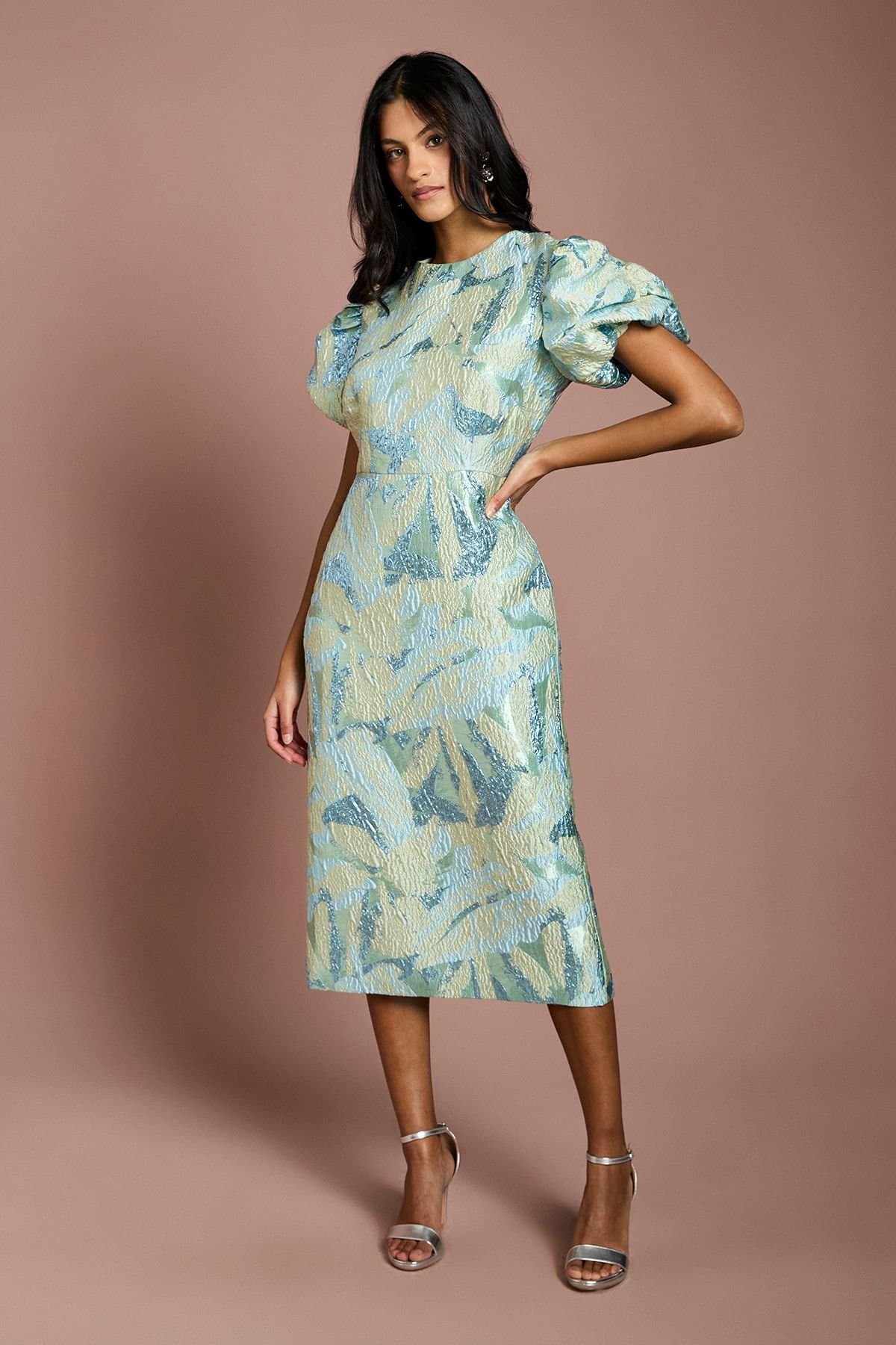 Coast Coast Women's Petite Metallic Jacquard Puff Sleeve Pencil Dress in Green