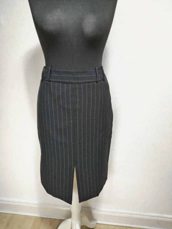 Dorothy Perkins Dorothy Perkins mid length pinstripe skirt