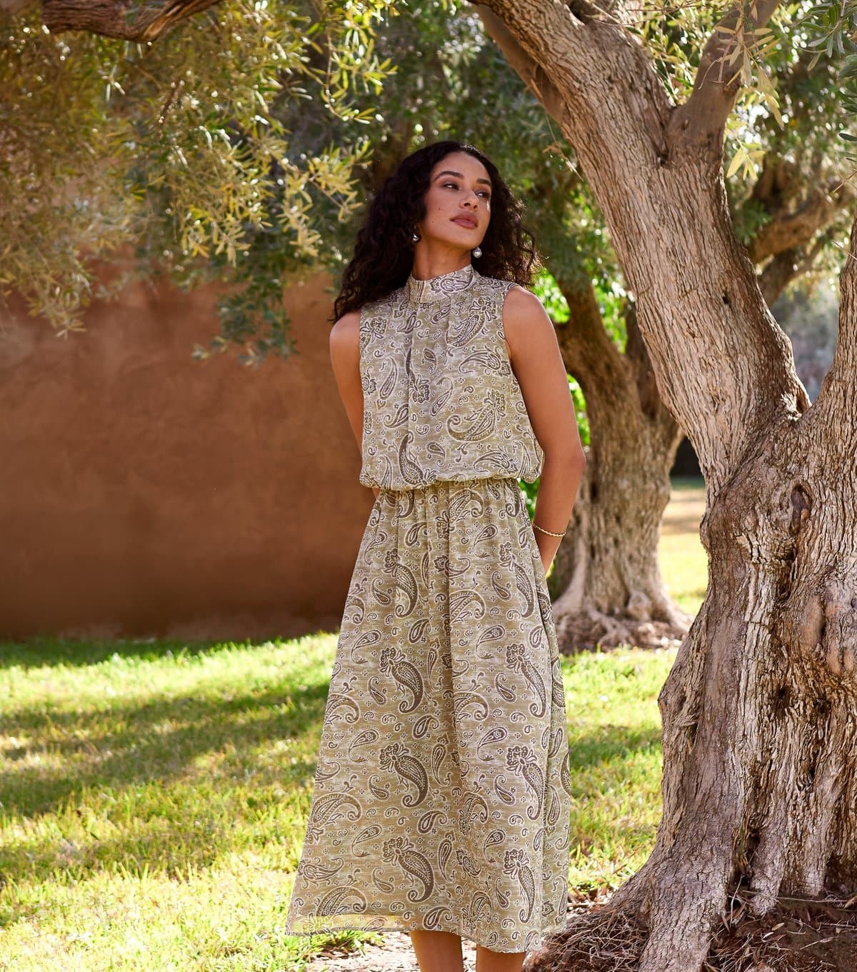 Blue Vanilla Women's Khaki Paisley Print High Neck Midi Dress Blue Vanilla New Look