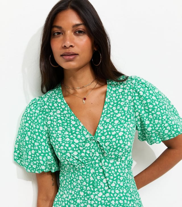 New Look Women's Green Crepe Ditsy Print Puff Sleeve Tie Front Midi Dress New Look - 2