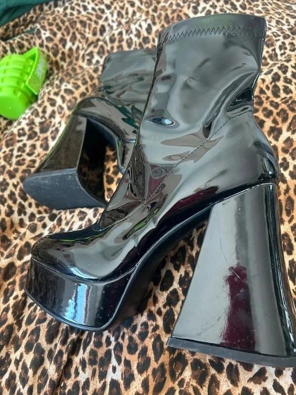 Lamoda Lamoda flare heeled platform boots in black vinyl