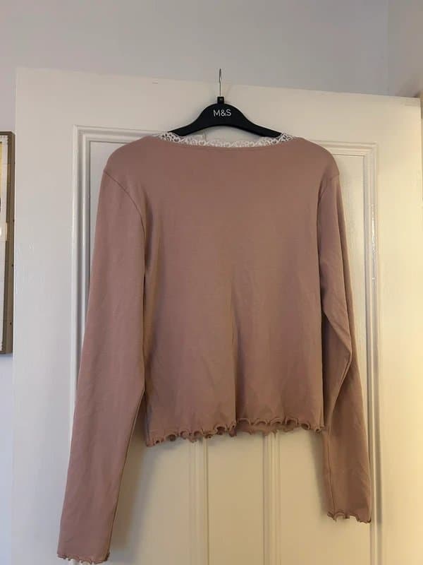ASOS ASOS design pale pink lace trim long sleeve t shirt size large