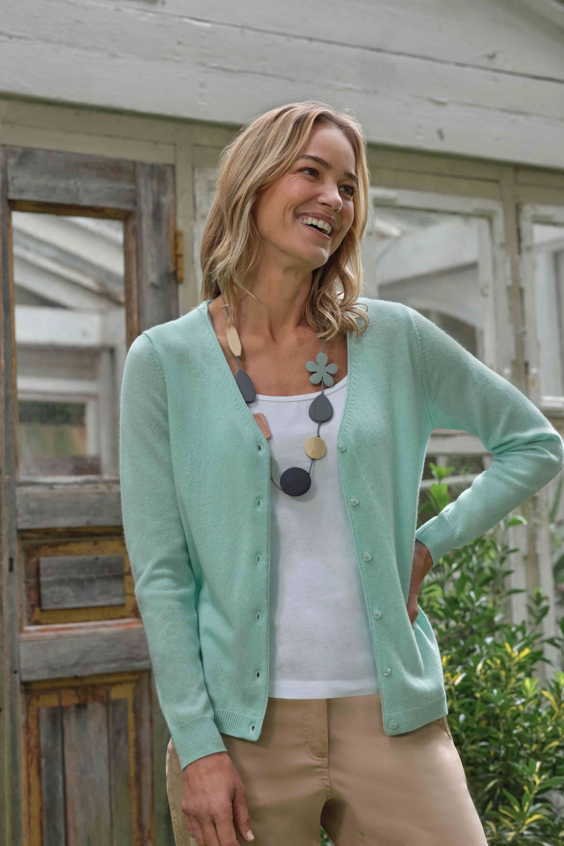 WoolOvers WoolOvers Women's Cashmere & Merino Classic V Neck Cardigan in Mint