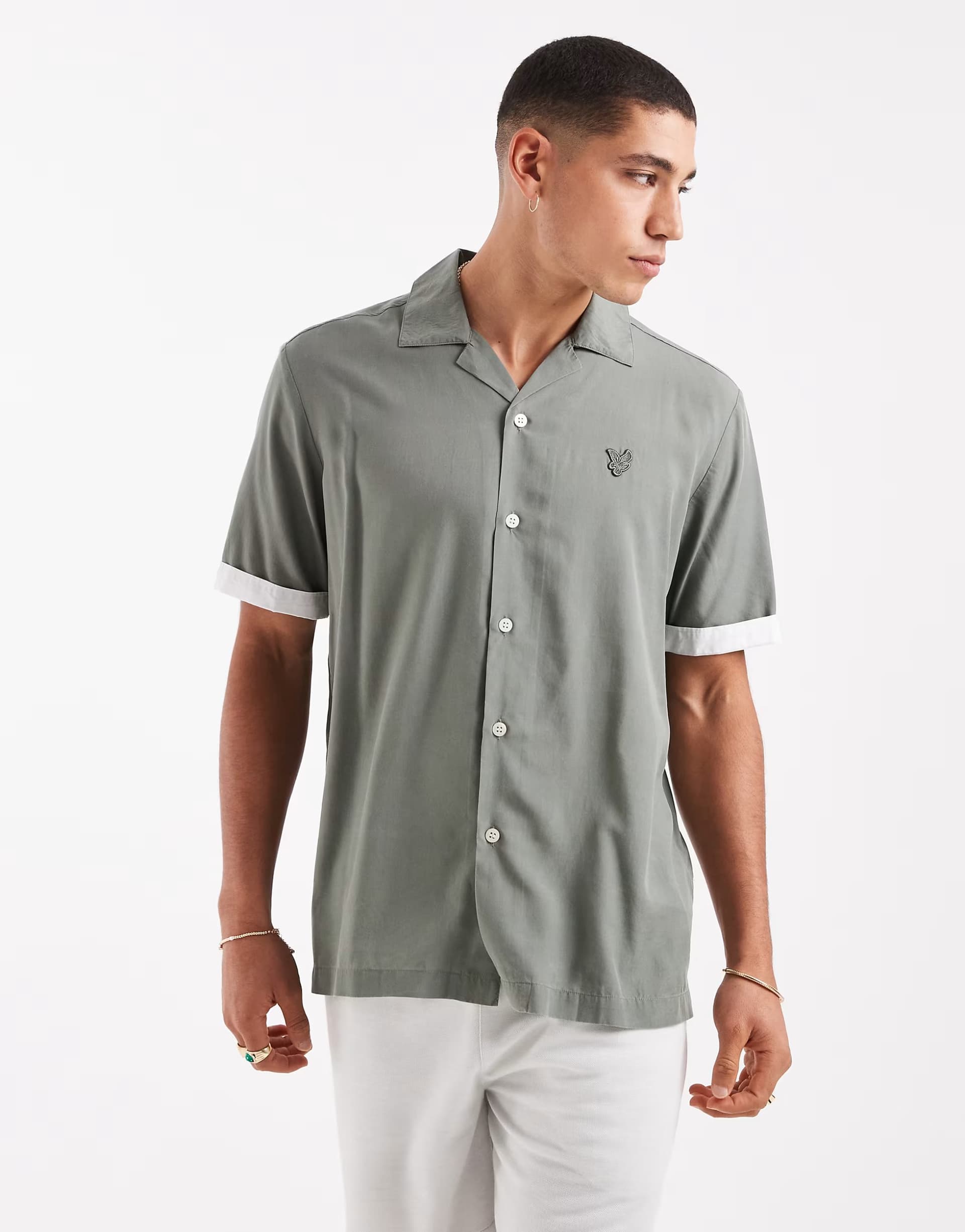ASOS Lyle & Scott Ss woven shirt contrast cuff shirt in x838 clay green/ white