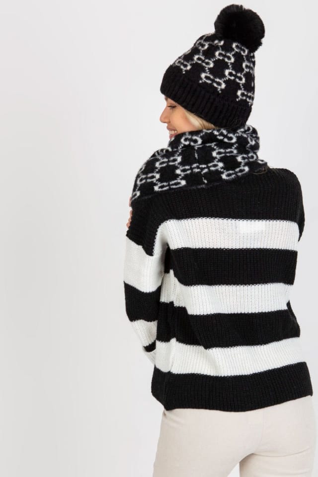 Love Lace Love Lace Women's Warm Infinity Chimney Scarf with Pattern & Matching Cap Set in Black - 3