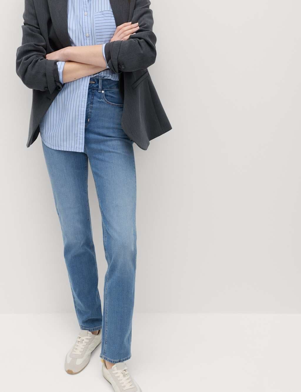 Marks & Spencer M&S Magic Shaping High Waisted Straight Leg Jeans Light Indigo