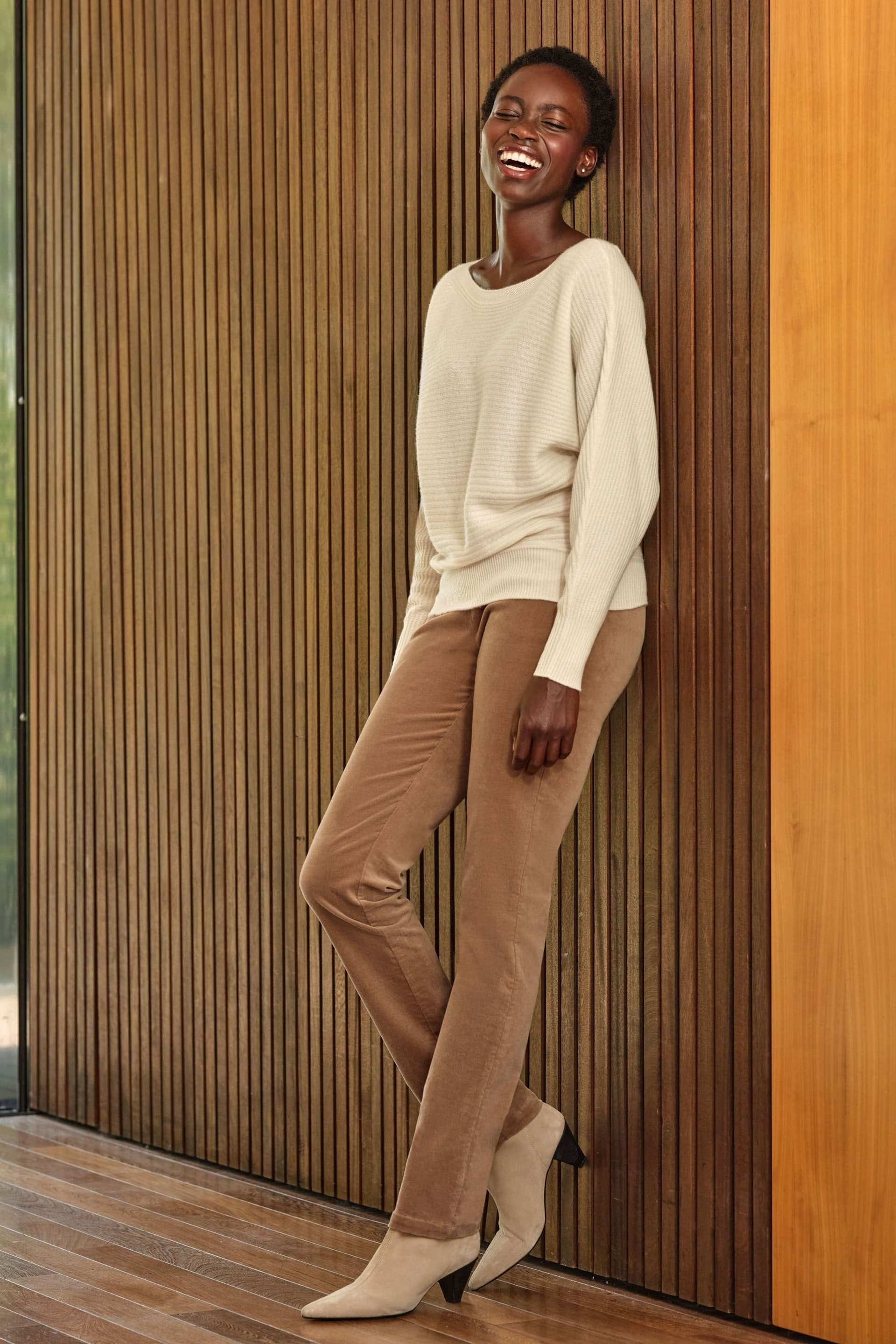 Pure Collection Pure Collection Women's Washed Velvet Straight Leg Trousers in Brown