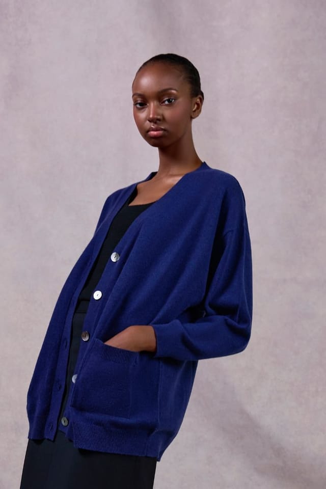 Denner Cashmere Denner Cashmere Women's Oceane Oversized Cardi in Black - 2
