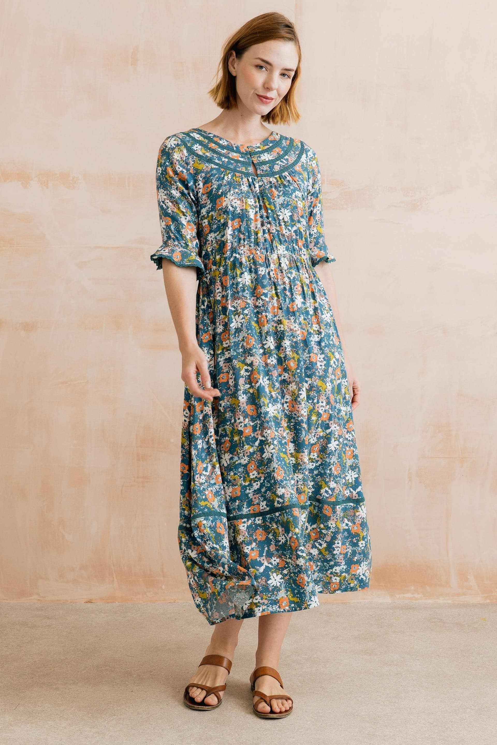 Lily & Me Lily & Me Women's Solaris Ditsy Print Midi Dress in Blue