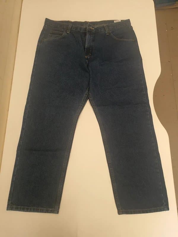 Wrangler Wrangler relaxed jeans 38W 30L brand new Wranglers (11819)