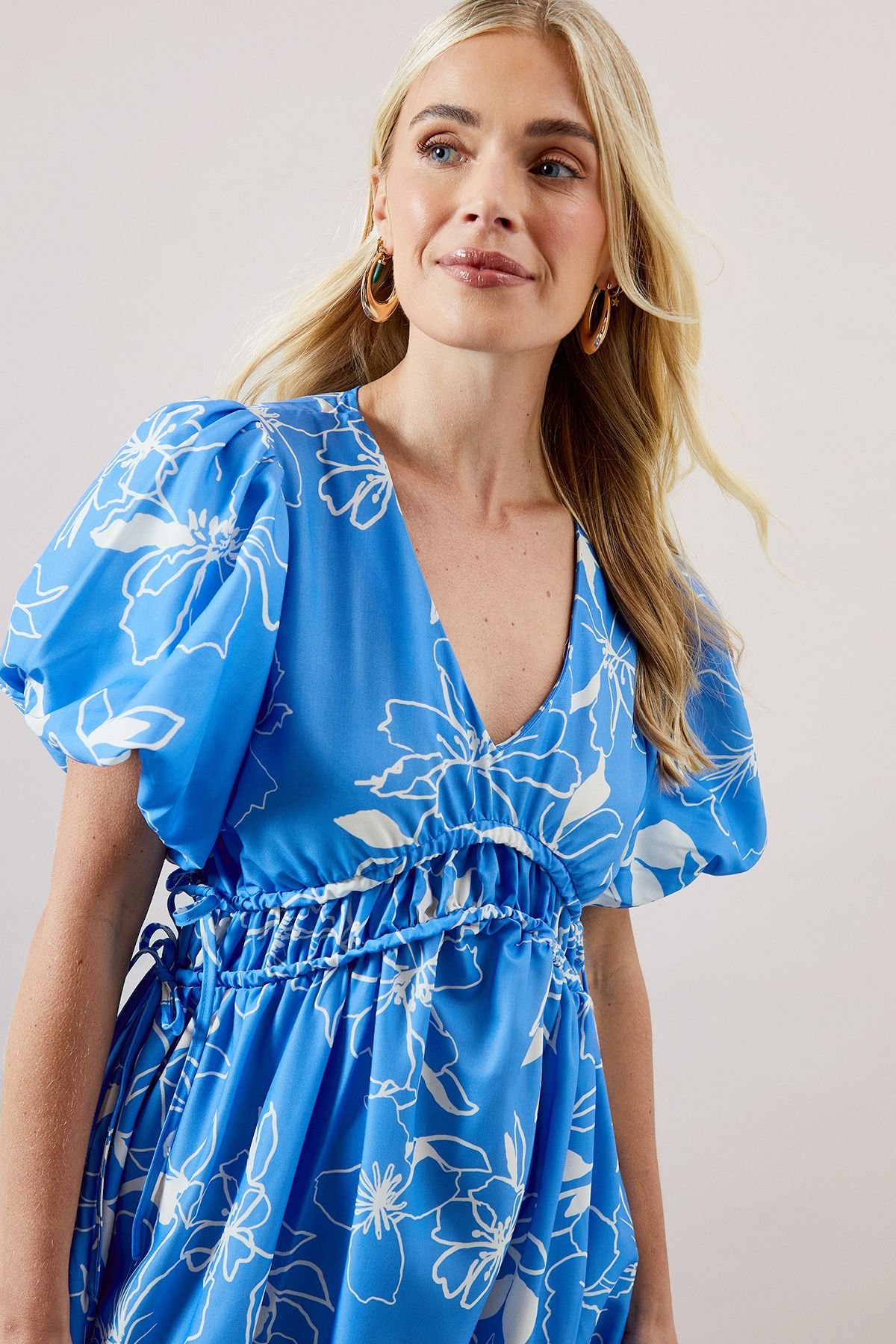 Wallis Wallis Women's Petite Floral Ruched Waist Midi Dress in Blue - 4