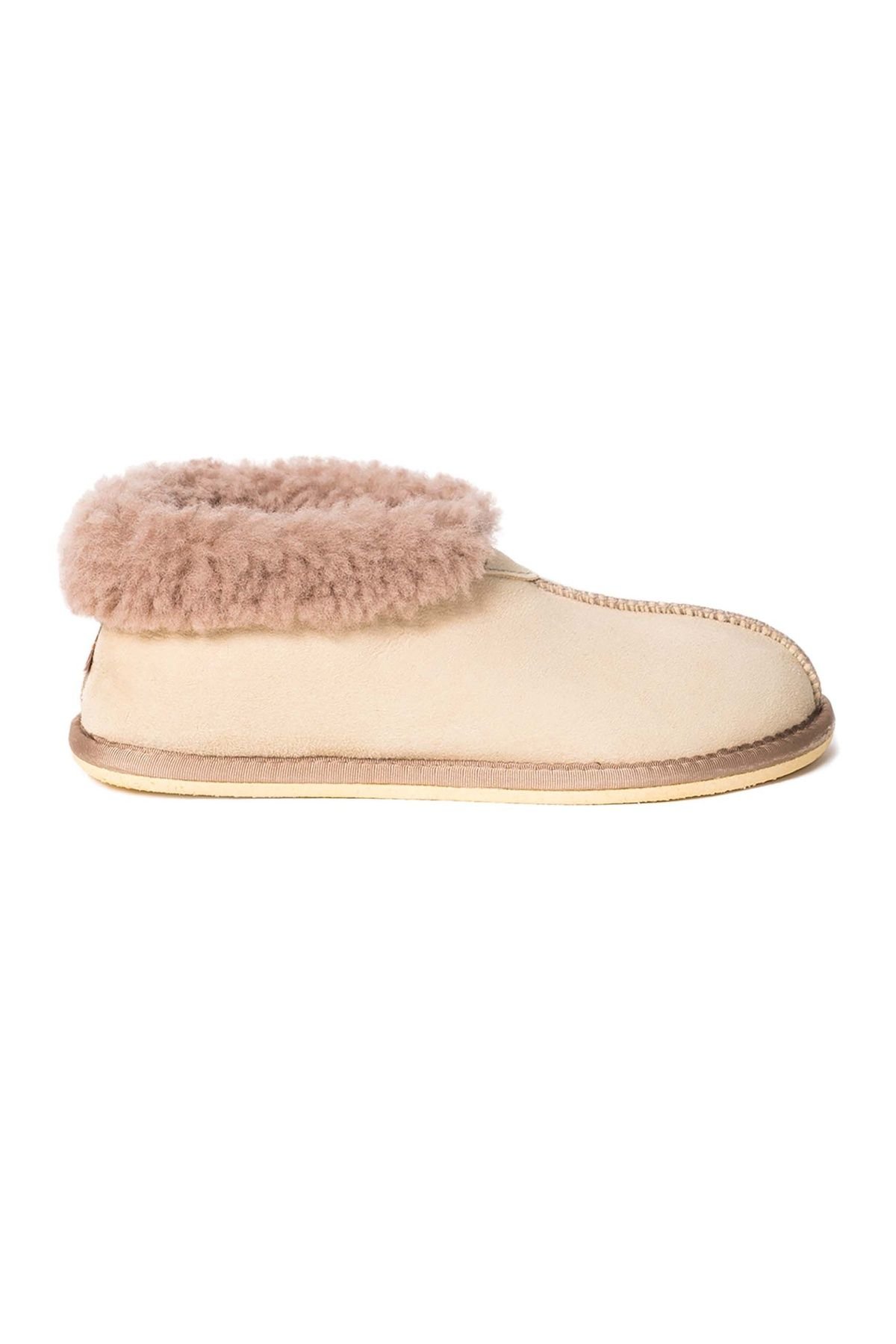 Celtic & Co Celtic & Co Women's ' Shearling Bootee Slippers in Cream - 4