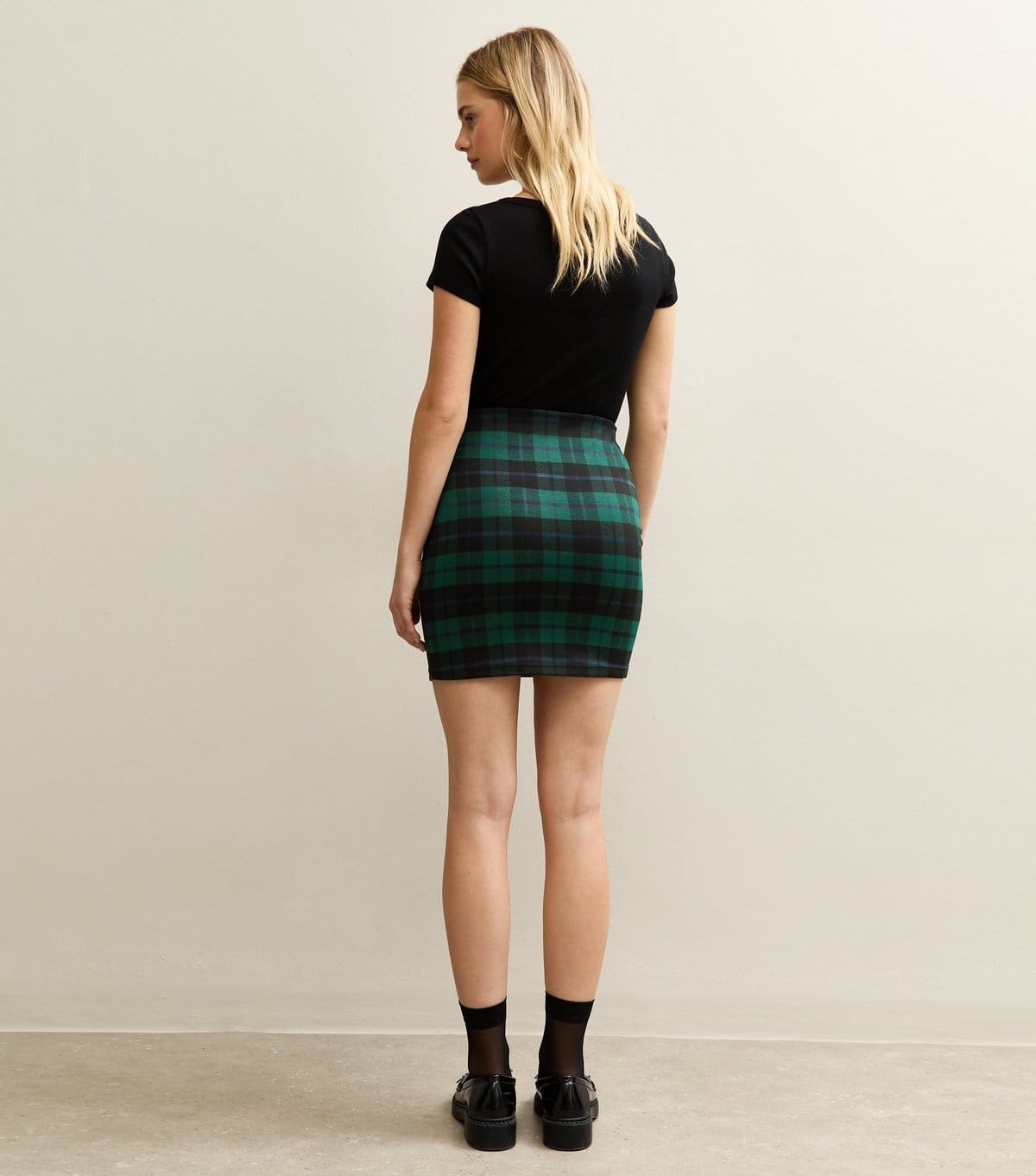 New Look Women's Green Check Jacquard Tube Mini Skirt New Look - 4