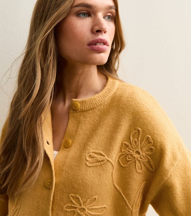 New Look Women's Dark Yellow 3D Floral Knitted Cardigan New Look - 3