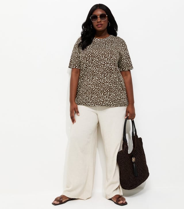 New Look Women's Plus Size Brown Leopard Print T-Shirt Curves New Look - 2