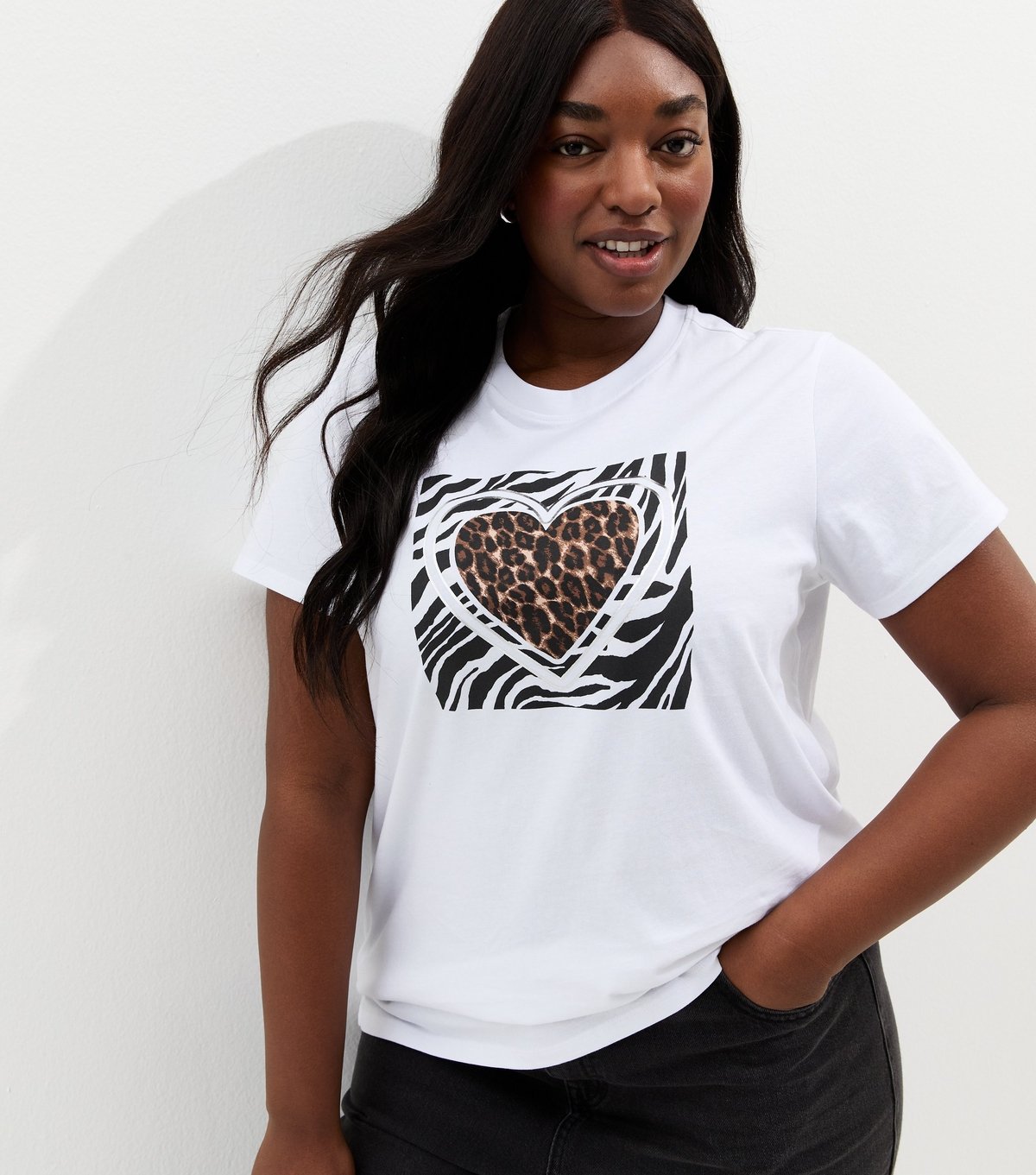 New Look Women's Plus Size White Cotton Animal Print Heart T-Shirt Curves New Look - 2