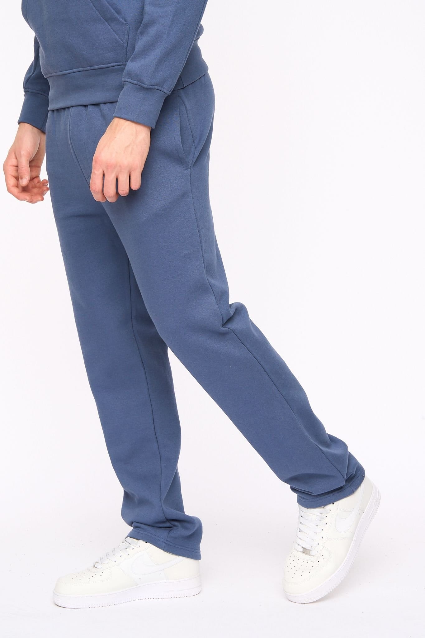 Duck&Cover Duck&Cover Men's Rayland Comfortable Straight-Leg Fleece Joggers in Blue - 4