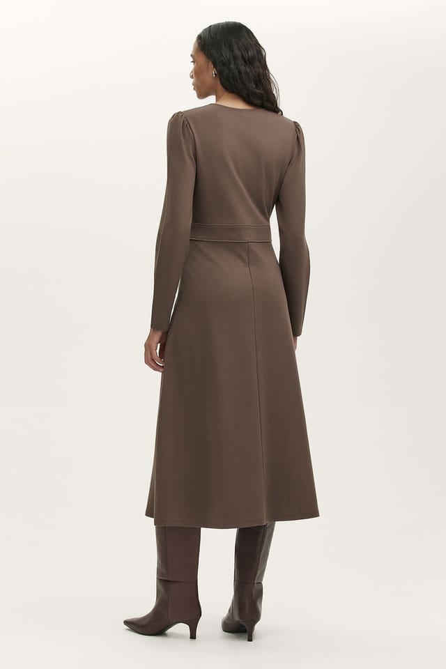 Finery London Finery London Women's Seraphina Ponte Jersey V Neck Midi Dress in Chocolate - 3