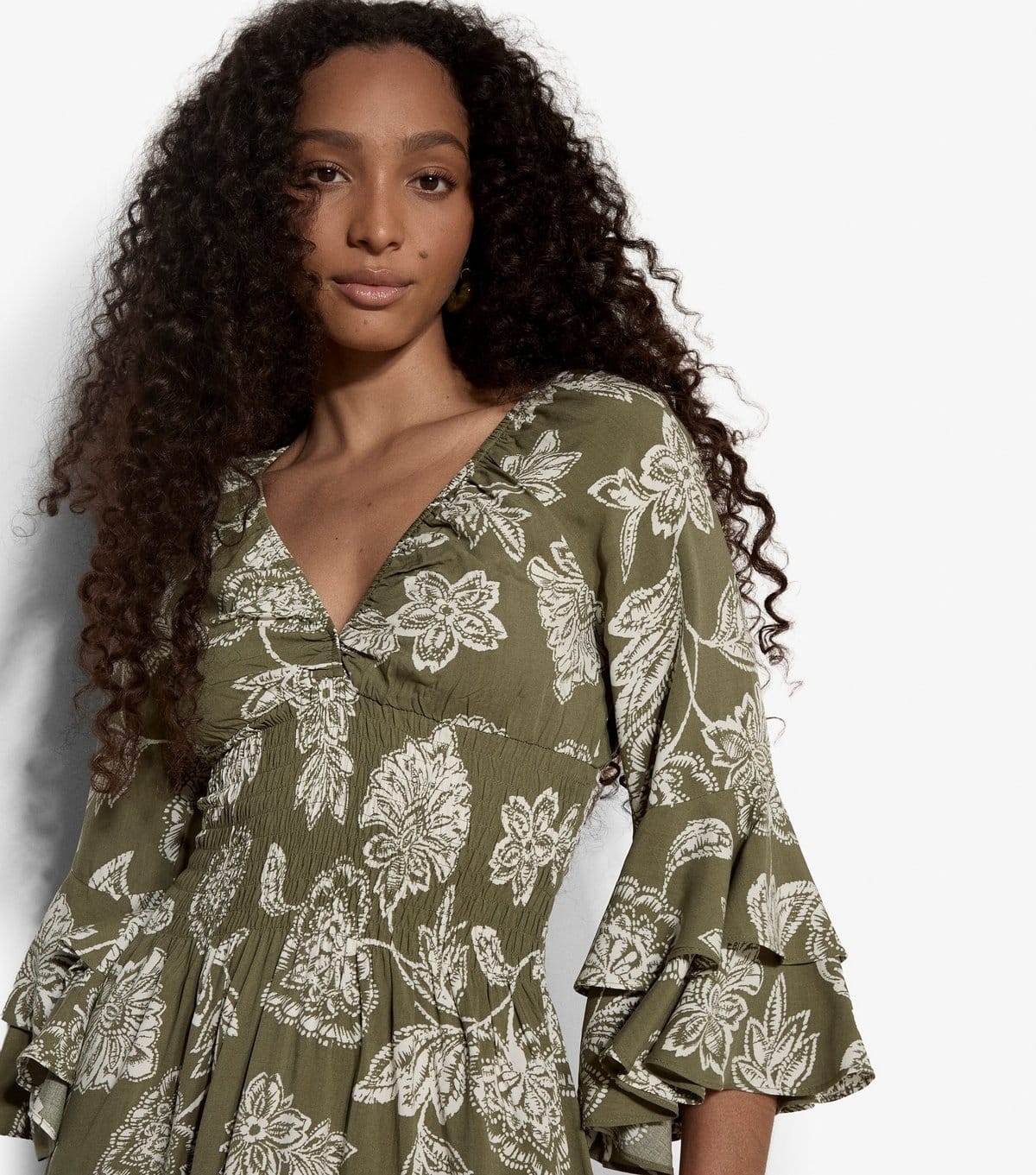 Apricot Women's Light Khaki Floral Print Smocked Waist Mini Dress Apricot New Look - 4