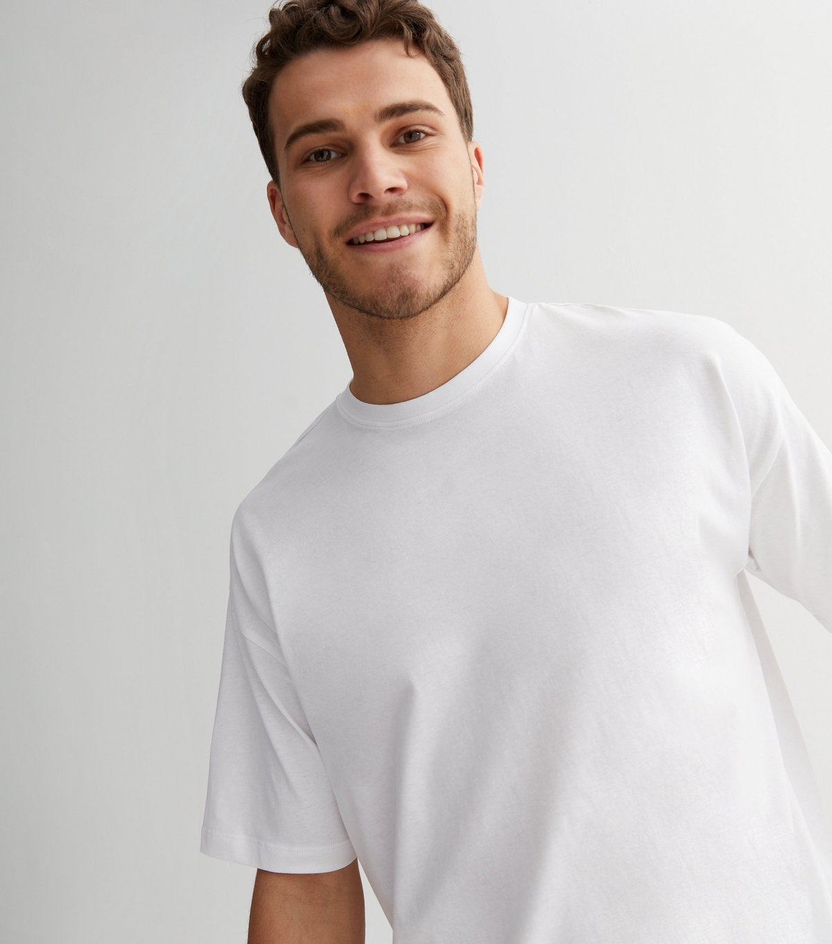 New Look Men's White Crew Neck Oversized T-Shirt New Look - 3
