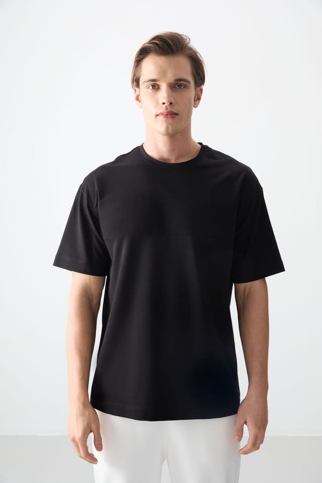 Tommy Life Tommy Life Men's Oversized Crew Neck T-Shirt in Black - 2