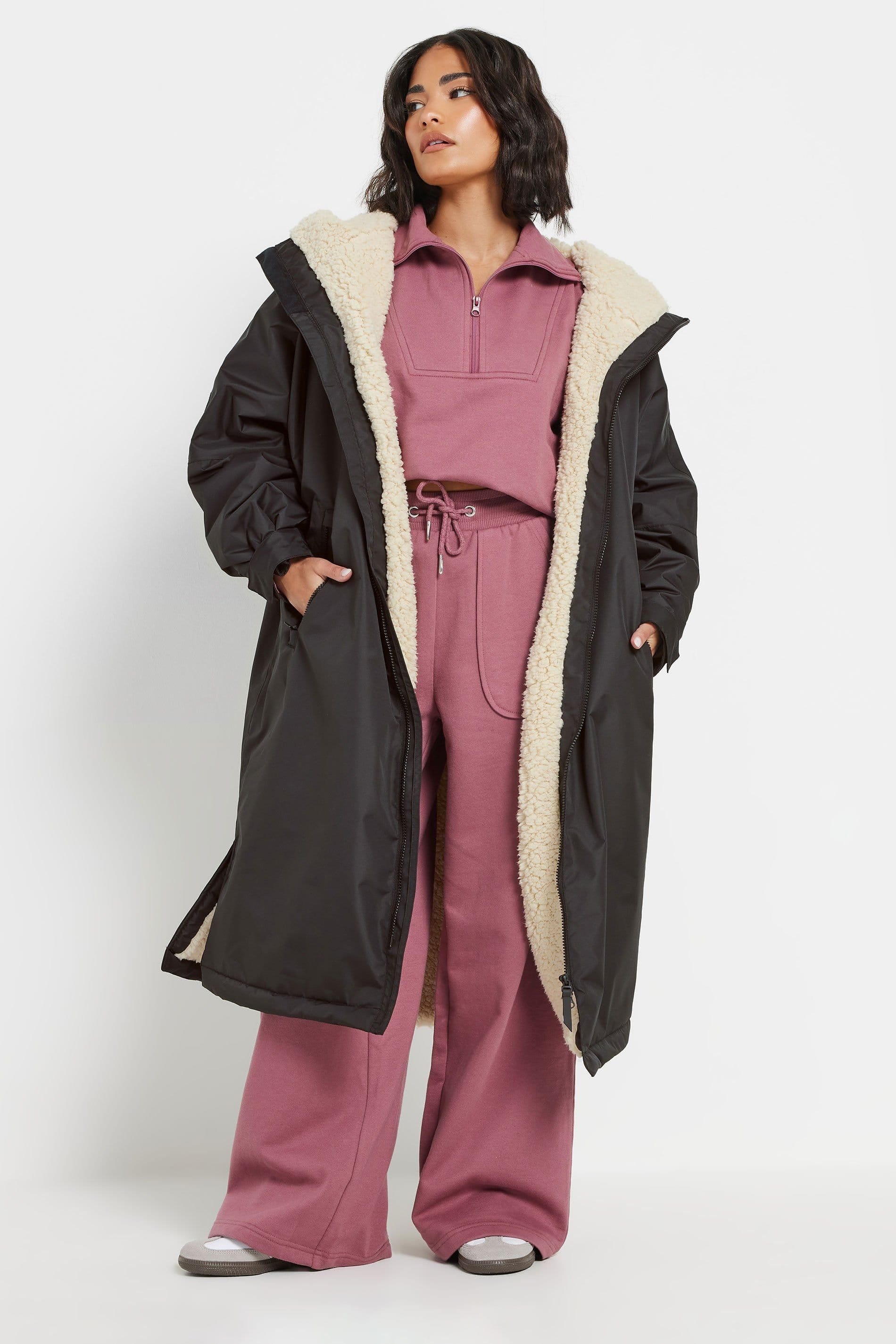 PixieGirl Women's Waterproof Fleece Lined Robe in Black