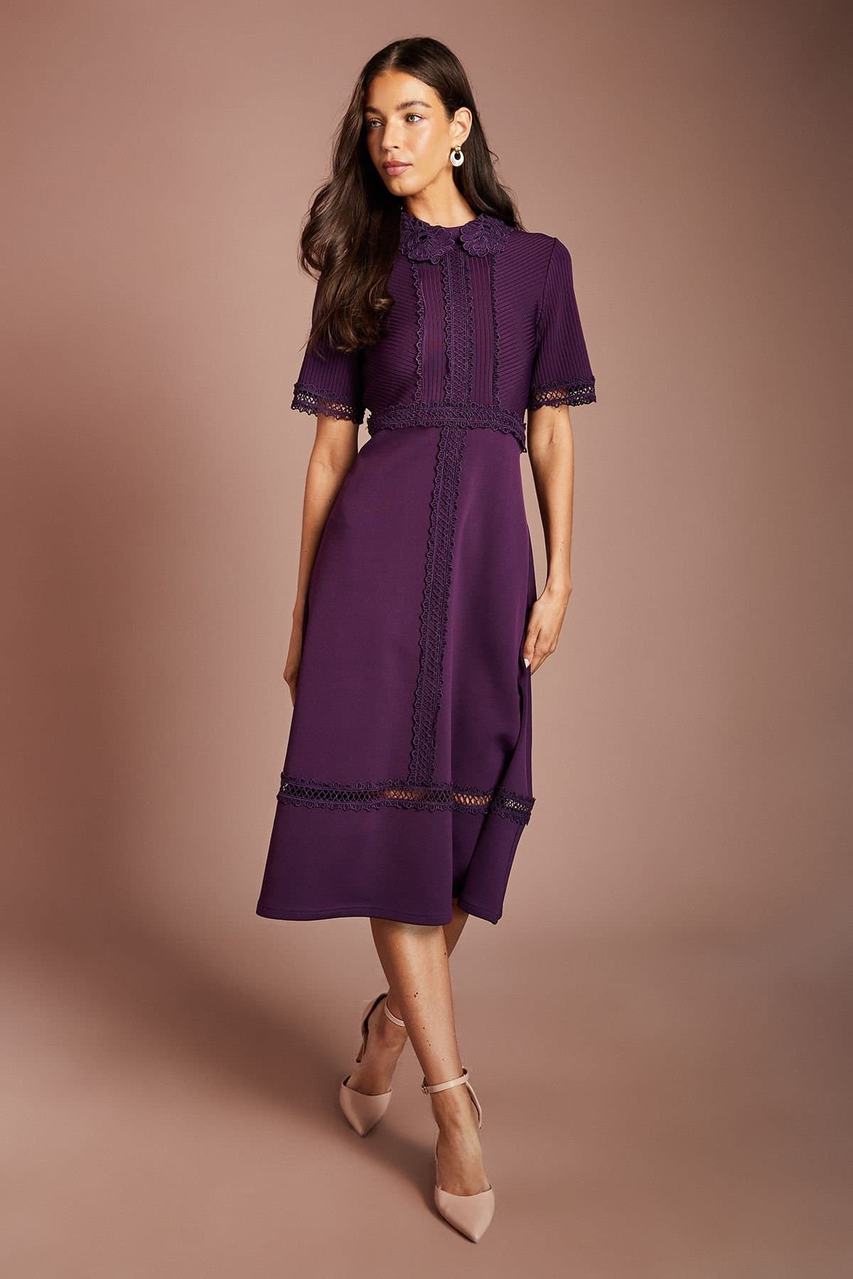 Coast Coast Women's Bandage Short Sleeve Lace Trim Collared Midi Dress in Purple