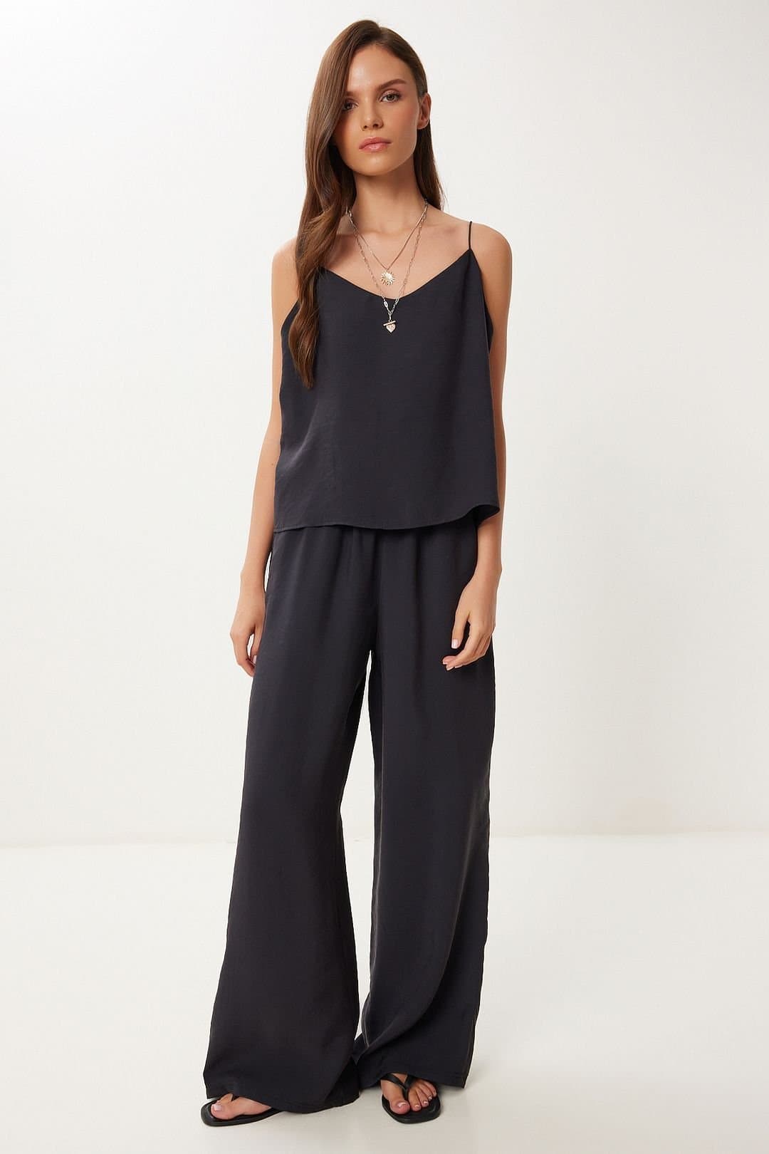 Happiness Istanbul Happiness Istanbul Women's V-Neck Sleeveless Two-Piece Coord Set with Wide Leg Pants in Black