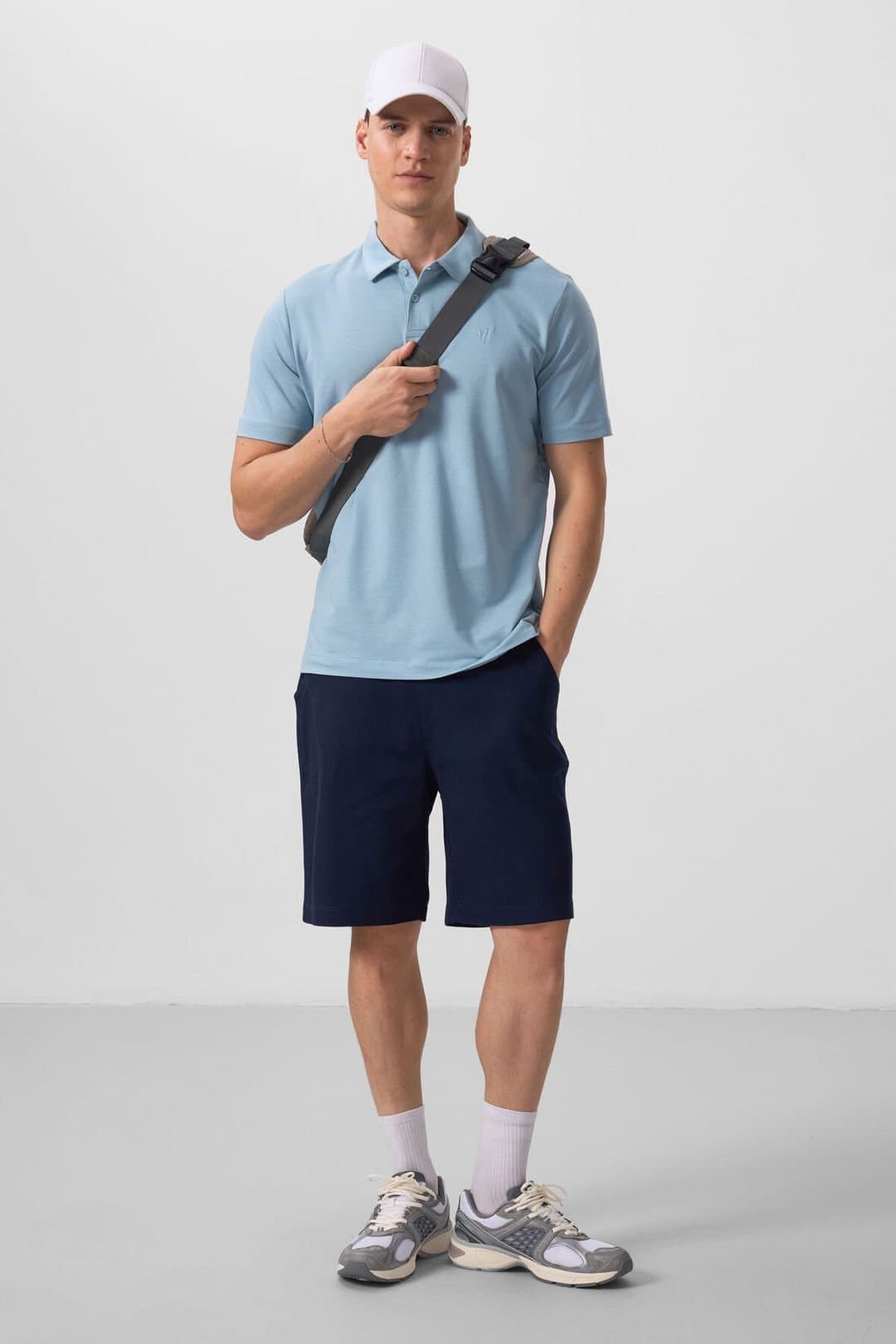 Tommy Life Tommy Life Men's Woven Chino Shorts in Navy