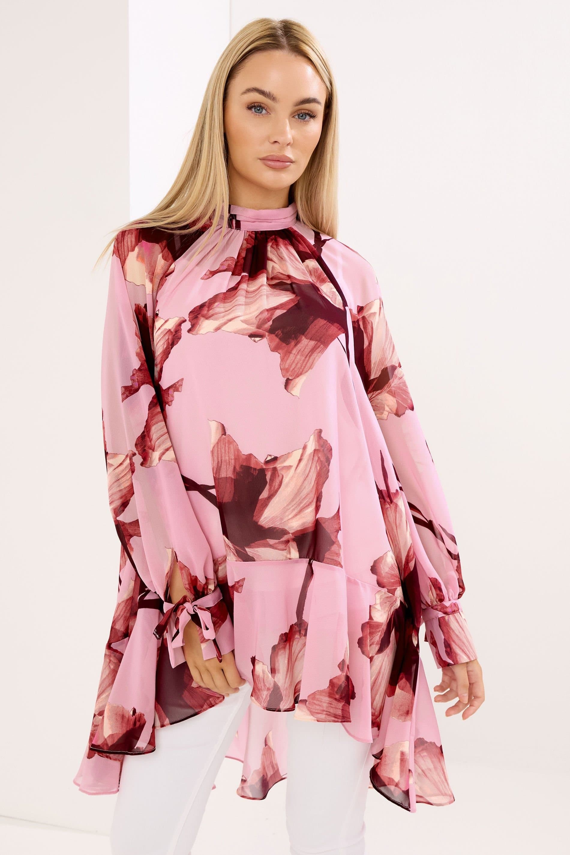 Star By Julien Macdonald Star by Julien Macdonald Women's Floral Print Dipped Hem Tunic Top in Pink