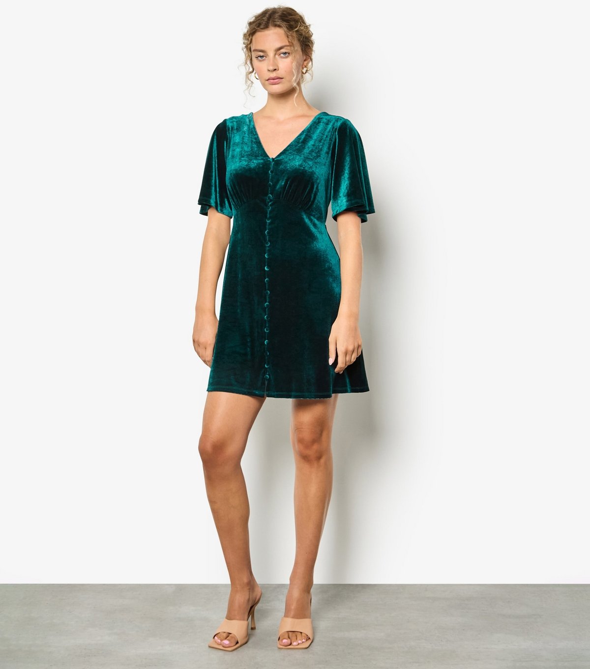 Apricot Women's Dark Green Velvet Angel Sleeve Dress Apricot New Look - 2