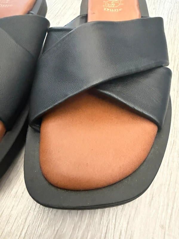 Dune London Dune London black leather flat sliders sandals. Size 3