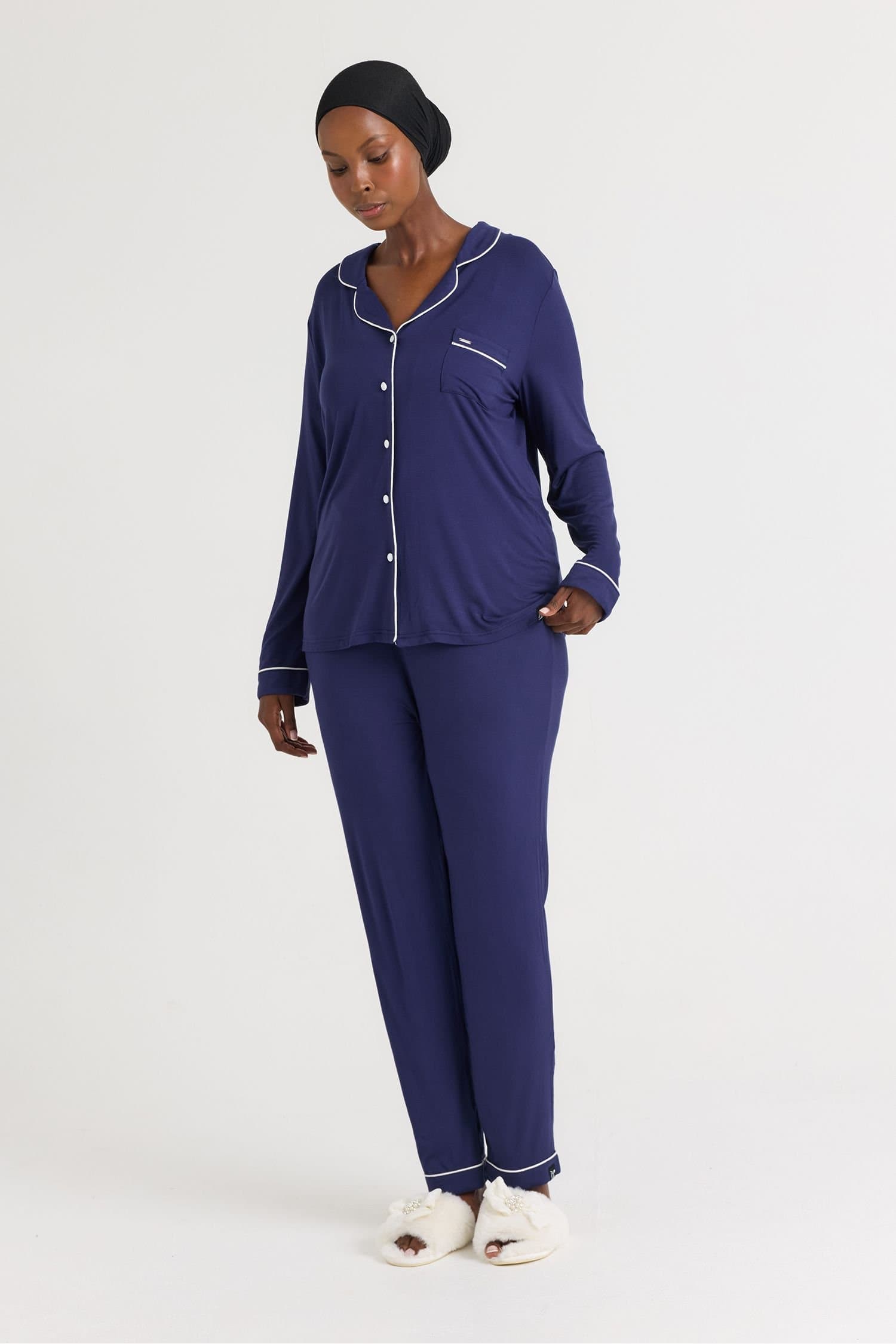 Pretty You London Pretty You London Women's Bamboo Long Pyjama Set in Dark Navy