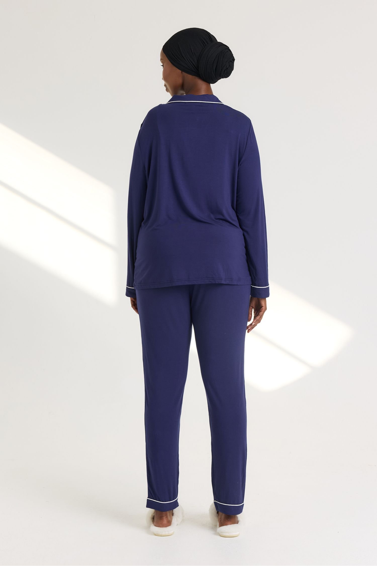 Pretty You London Pretty You London Women's Bamboo Long Pyjama Set in Dark Navy - 3