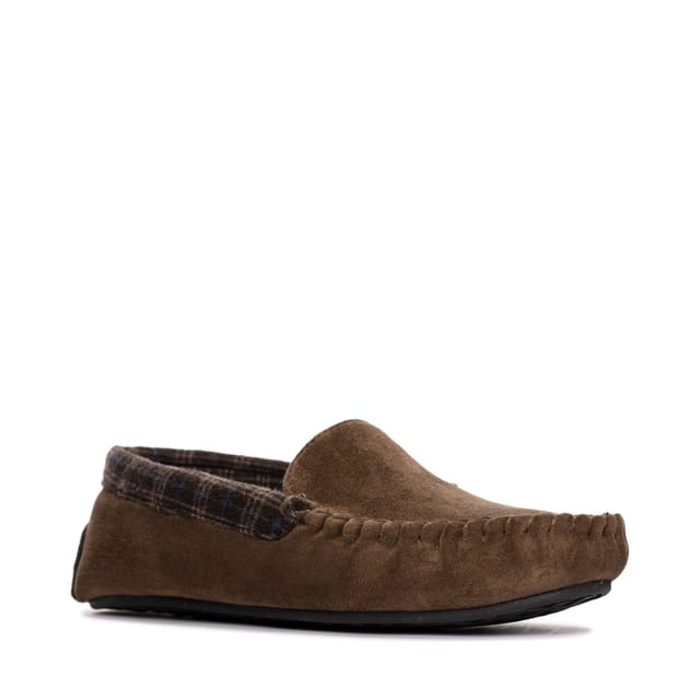 Clarks Clarks Men's Fireside Mocc Dark Brown Slippers - 2