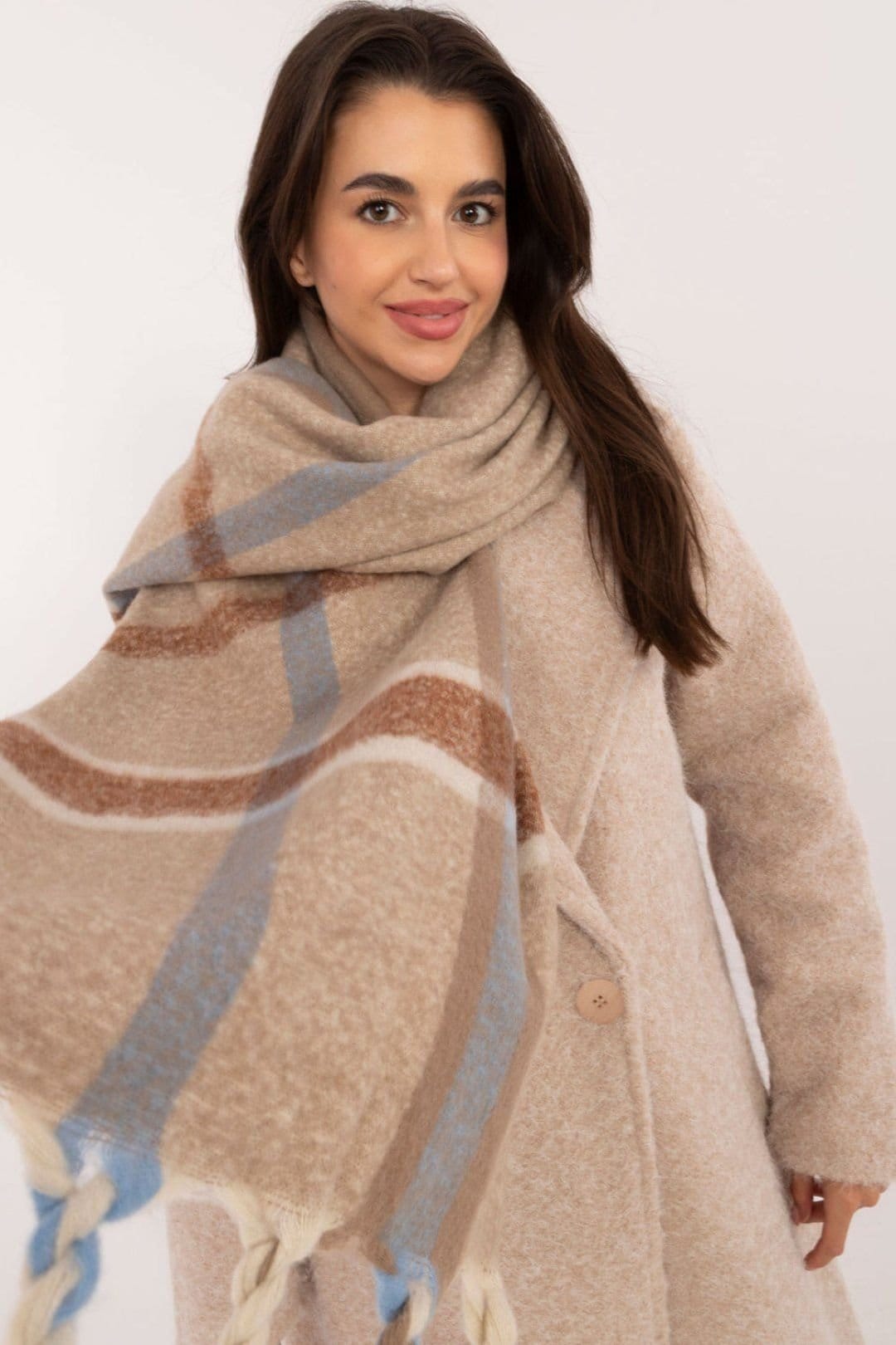 Love Lace Love Lace Women's Elegant Checkered Polyester Scarf with Tassel Fringe Warm in Beige - 4