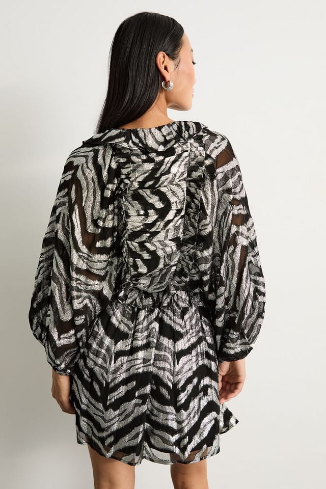 Warehouse Warehouse Women's Petite Viscose Zebra Jacquard Skater Dress - 3