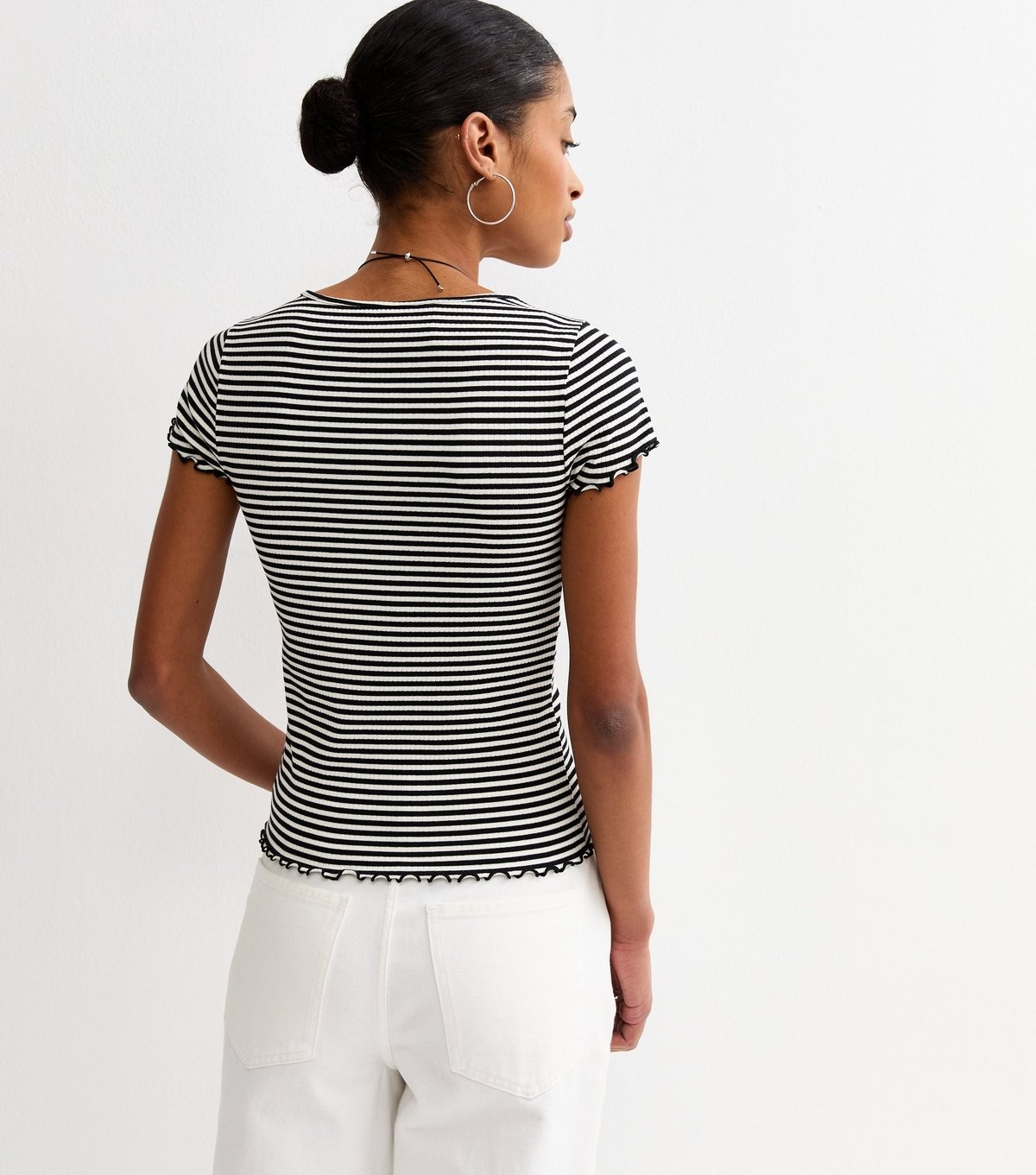 New Look Women's Black Striped Babylock T-Shirt New Look - 4