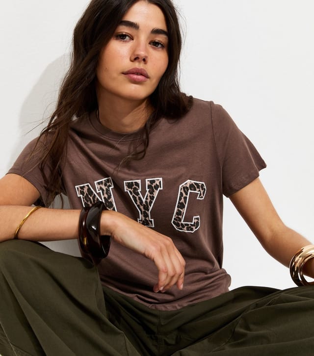 New Look Women's Dark Brown Cotton Leopard Print NYC Logo T-Shirt New Look - 2