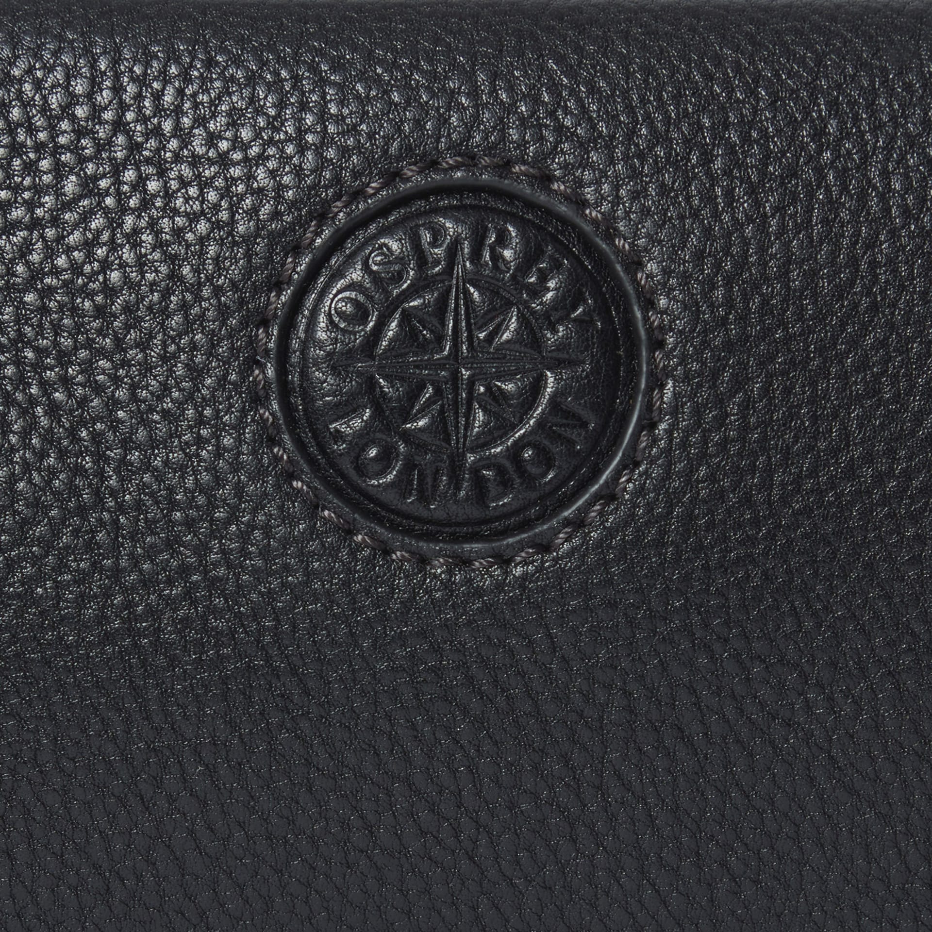 OSPREY LONDON OSPREY LONDON Men's The Compass Leather Washbag in Black - 4
