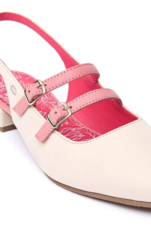 Moshulu Moshulu Women's 'Haruka' Two-toned Slingback Shoes in Light Beige - 3