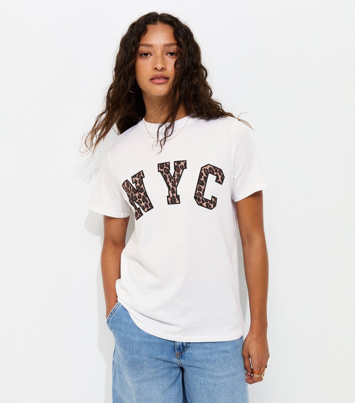 New Look Women's White Cotton Leopard Print NYC Logo T-Shirt New Look - 3