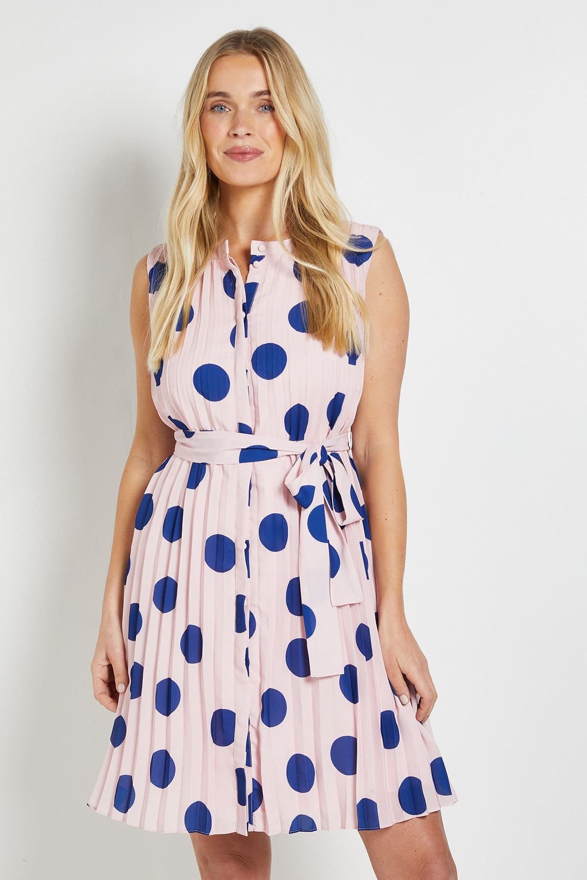 Wallis Wallis Women's Petite Polka Dot Pleated Shift Dress in Pink