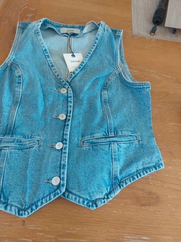 New Look New look ladies Blue denim waistcoat size UK 14