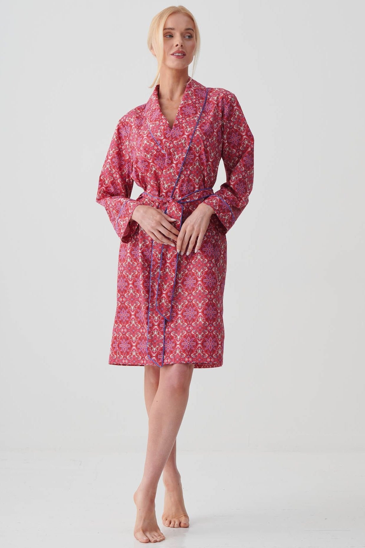 British Boxers British Boxers Women's "Byzantine Paisley" Crisp Cotton Short Mid-Length Dressing Gown in Dark Pink - 2