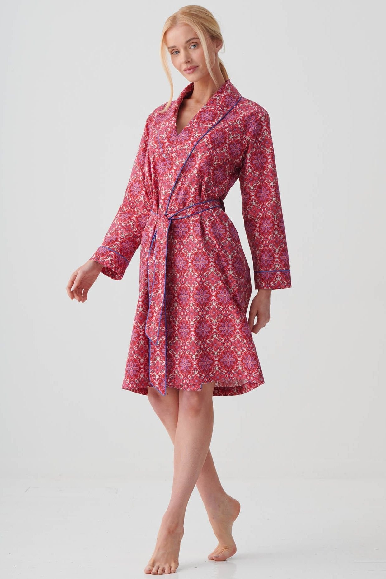 British Boxers British Boxers Women's "Byzantine Paisley" Crisp Cotton Short Mid-Length Dressing Gown in Dark Pink - 3