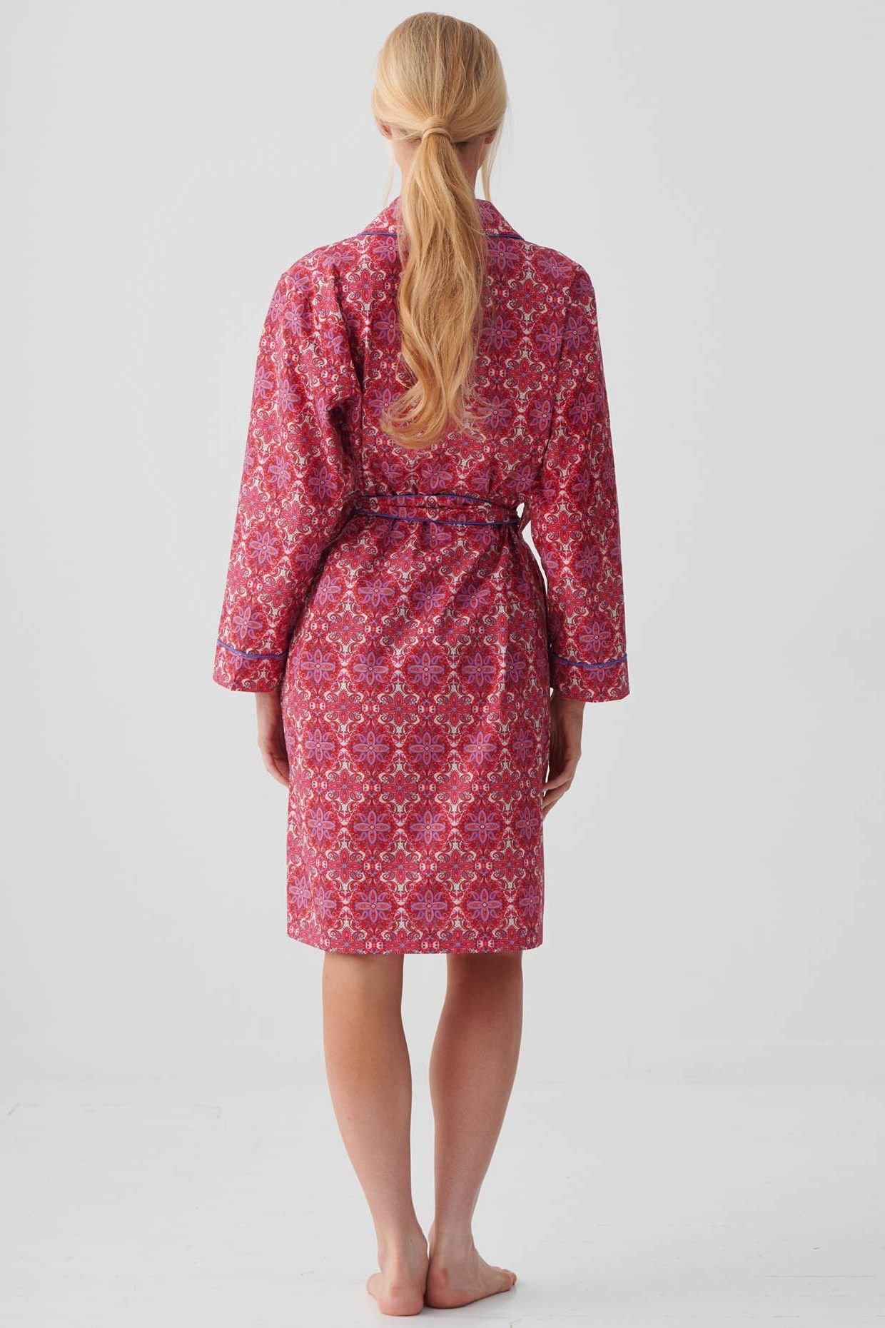 British Boxers British Boxers Women's "Byzantine Paisley" Crisp Cotton Short Mid-Length Dressing Gown in Dark Pink - 4